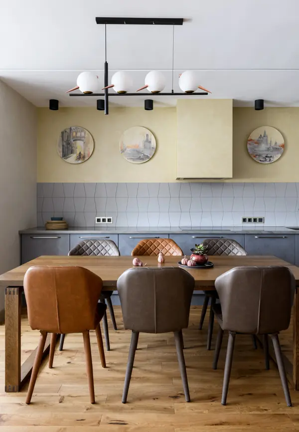 Квартира 100м2, общая кухня столовая и 2-е детские