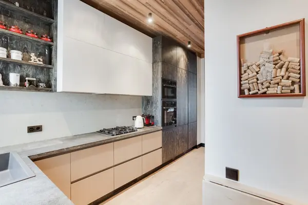 Необычное сочетание березы Old legno naturale, структурного шпона и эмали