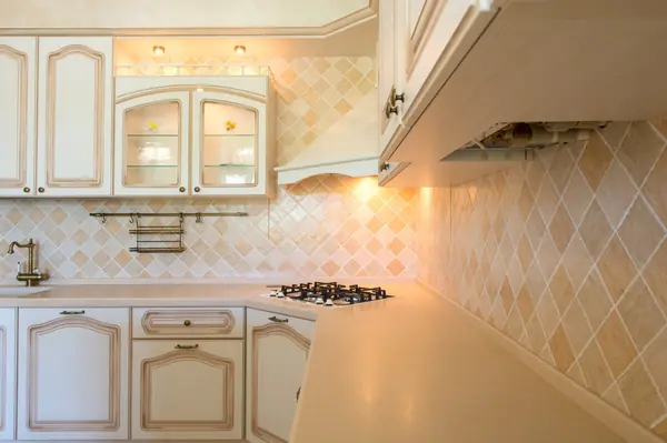 кухня-гостиная в классическом стиле