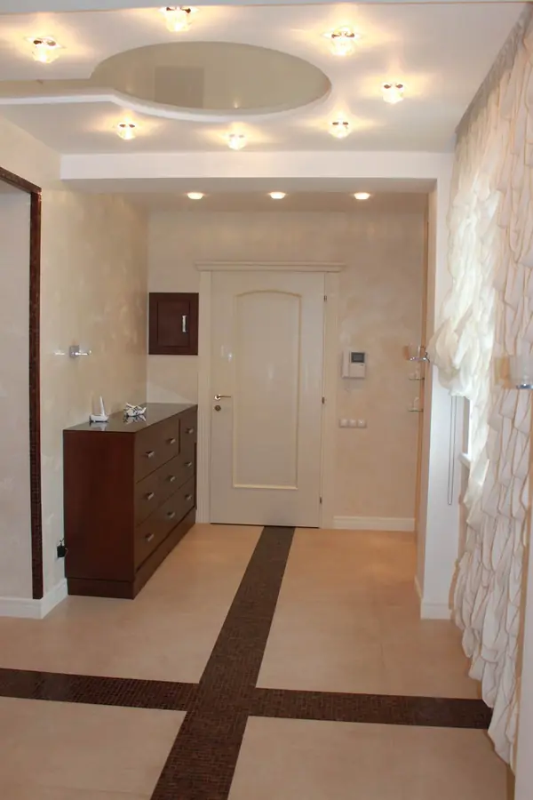 Холл, прихожая