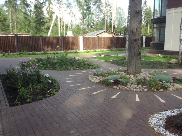 Благоустройство частного загородного участка в п. Медный завод