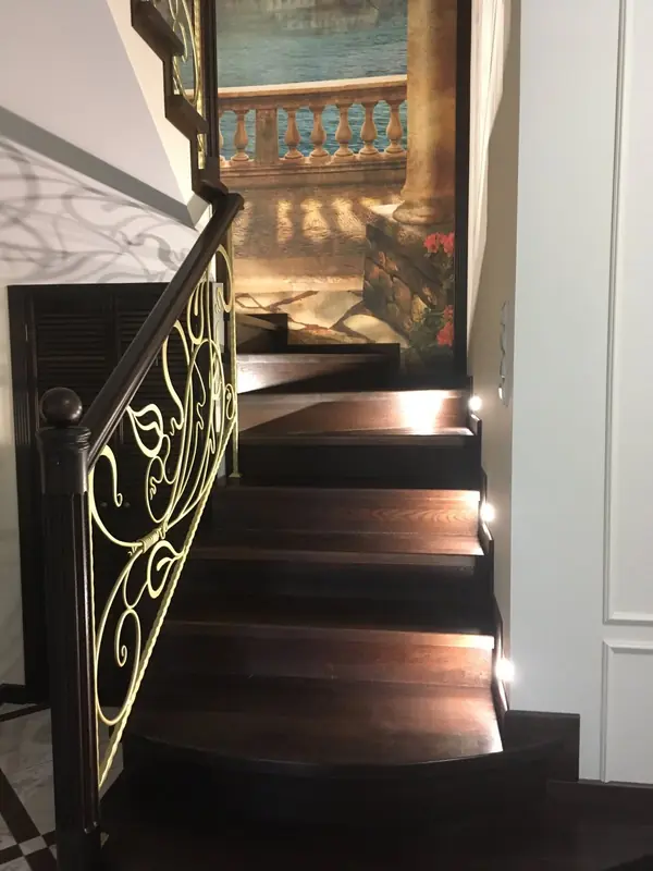 Лестницы из массива