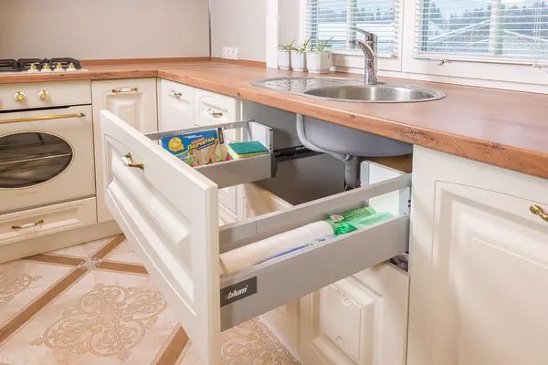 Кухня в современном классическом стиле