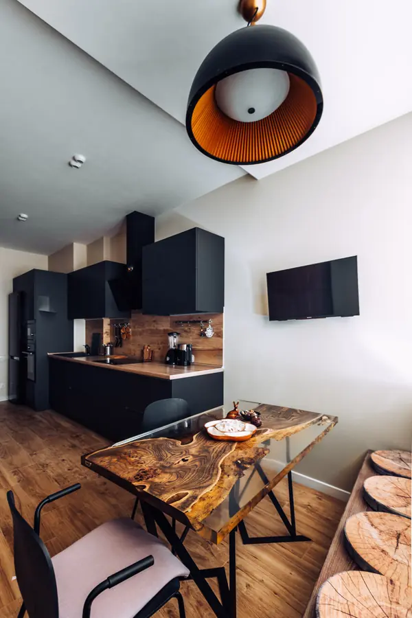 Дерево и бетон