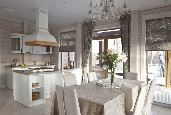 Легкость бытия. Дом в Ватутинках.