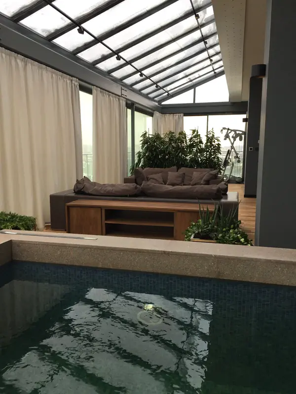 Казарменный. Москва. Зимний сад на крыше