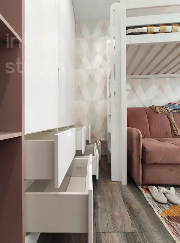 Шкаф распашной на заказ, ЖК Геометрия, Москва