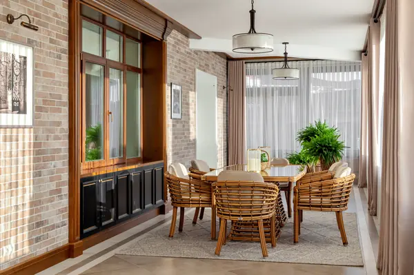 Строительство дома и отделочные работы. Дом на Новой Риге. 700 кв.м.