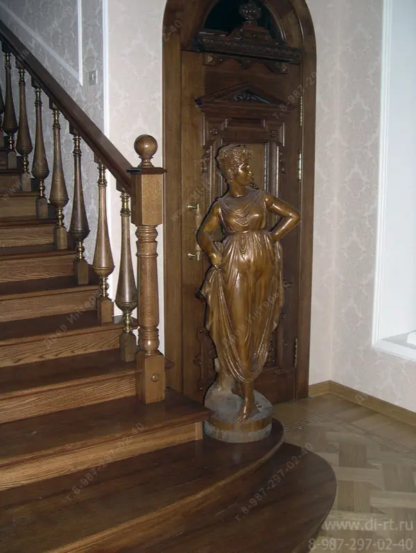 Скульптуры из дерева