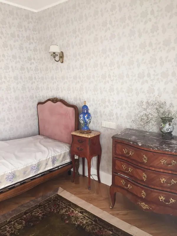 Recreating the Interior of the Chekhov’s Period in a Suburban Residence