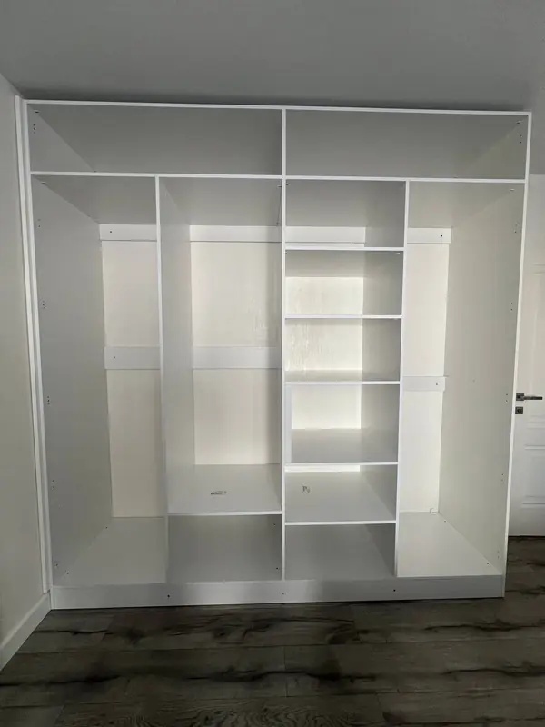 Стильный шкаф (сборка в деталях)