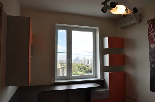 Остекление квартиры на Молодогвардейской (дерево-алюминиевые окна)