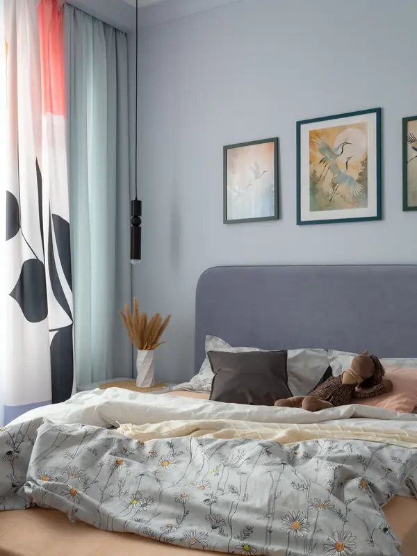 Малые м2 - не помеха комфорта. Смелый и яркий интерьер для молодой семьи