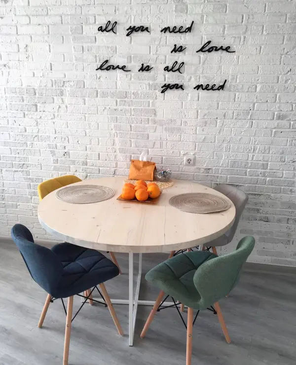 Обеденные столы