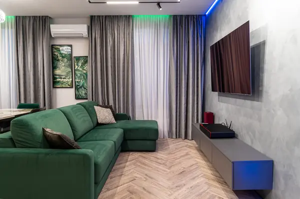 Дизайнерский интерьер московской квартиры 64 м2 ""