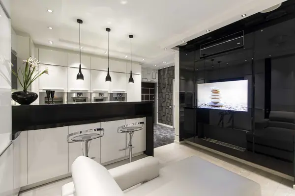 Черно-белая гармония