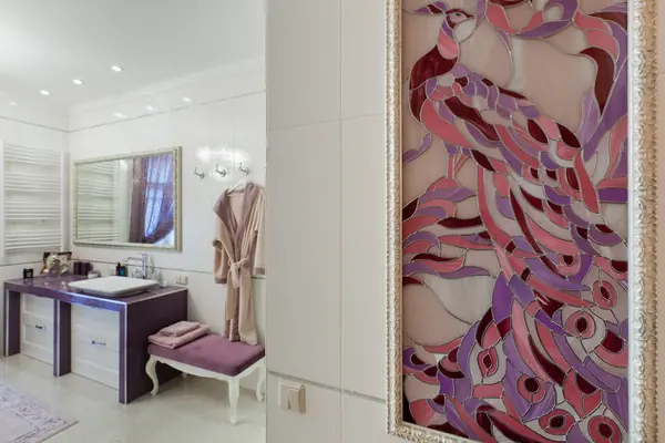 Ар-деко и лавандовое настроение на 130 кв.м.