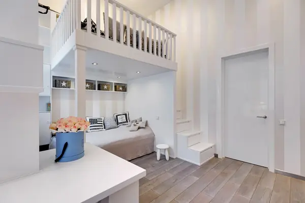 Белоснежная квартира в центре Санкт-Петербурга