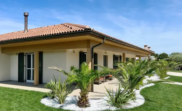 Маленький дом в итальянской деревне