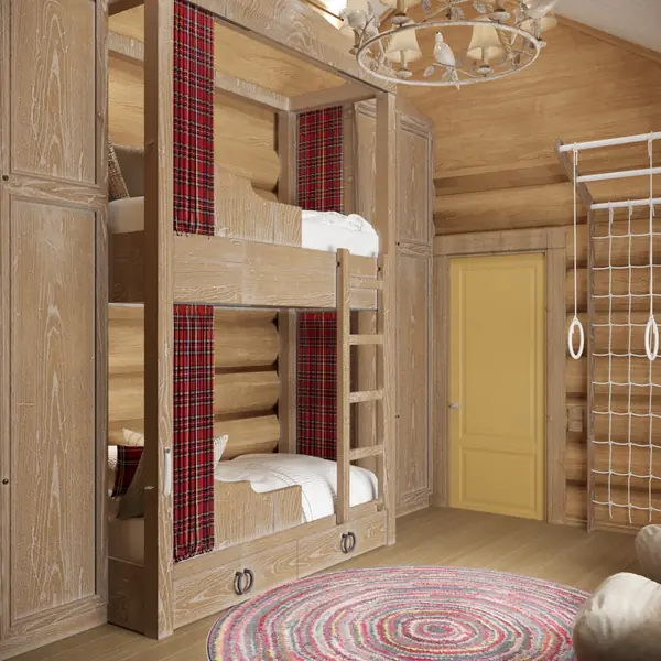 Деревянный дом из дикого бревна