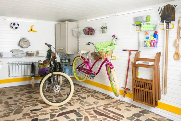 Гараж для семьи Этуш