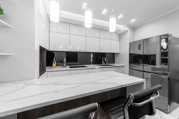 Минимализм-хай-тек