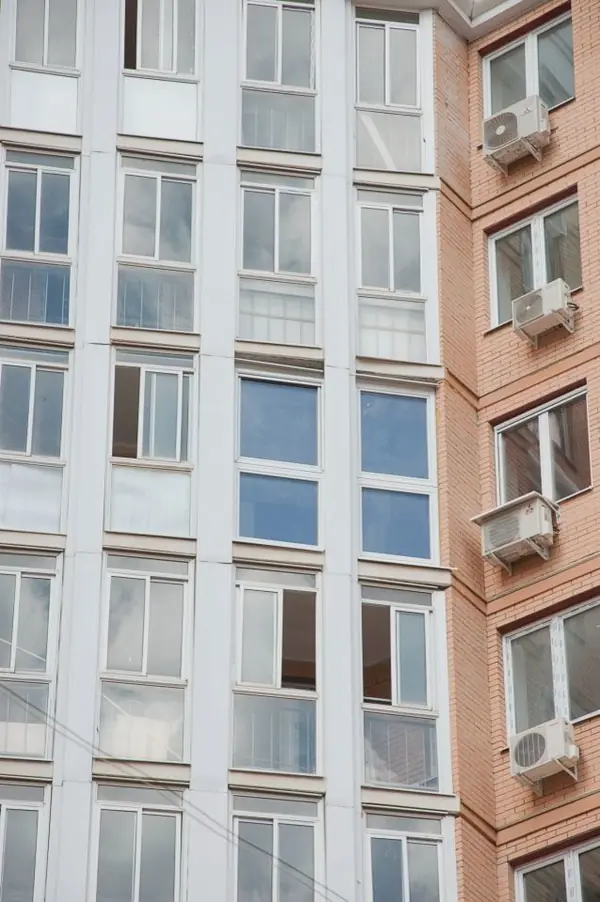 Остекление квартиры на Радиальной (дерево-алюминиевые окна)