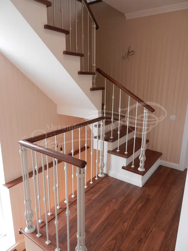 ЛЕСТНИЦА КЛАССИЧЕСКАЯ