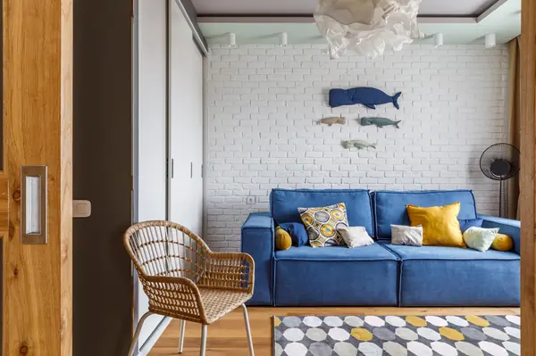 Квартира с фито-стеной и яркими акцентами в Москве