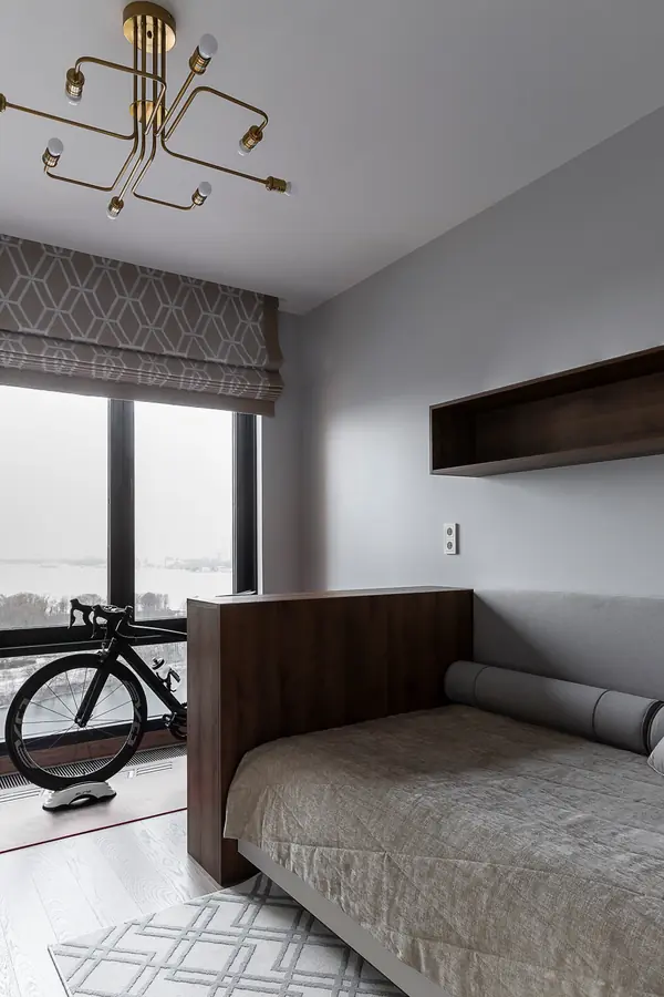 Рабочий кабинет с гостевым санузлом. Современный стиль и классика.