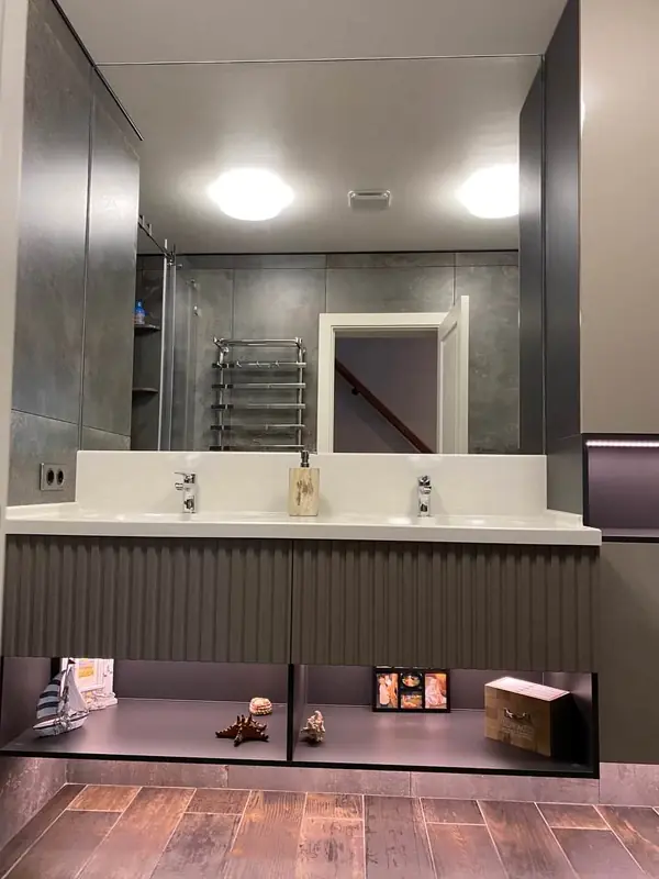 Мебель в санузел для загородного дома