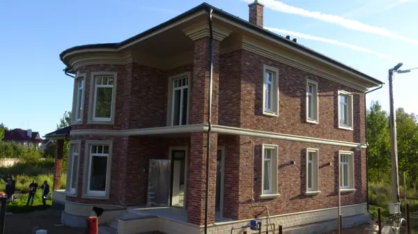 Коттедж из кирпича RAUF Therme 10.7 НФ