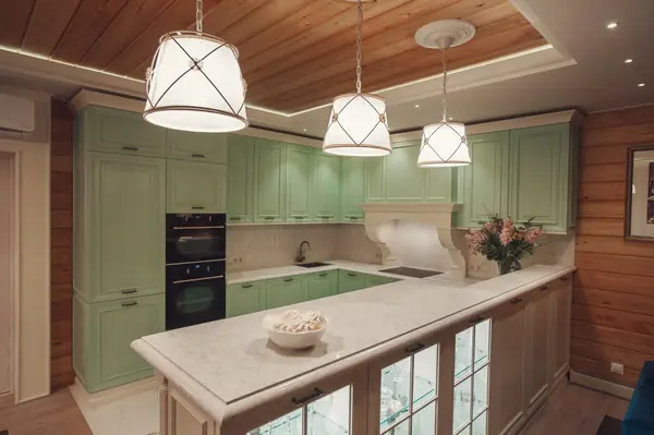 Столешница и стеновые панели из кварцевого камня Silestone Phoenix