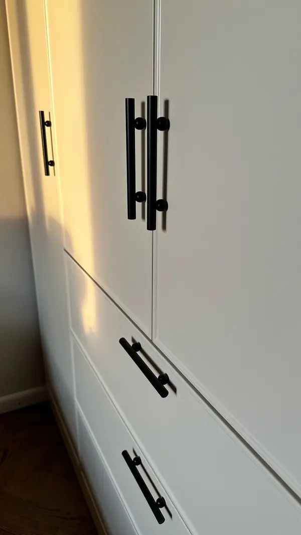 Распашные шкафы