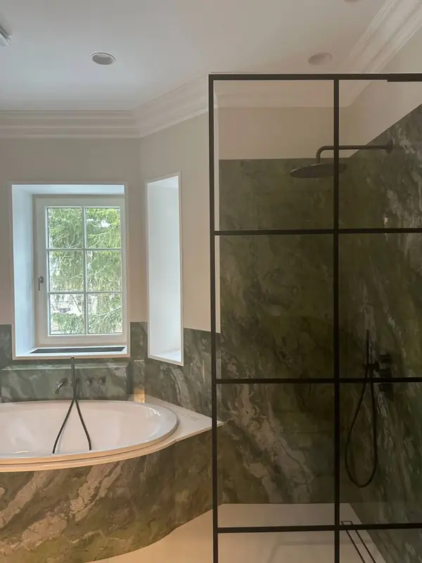 Душевая кабина/ванная комната