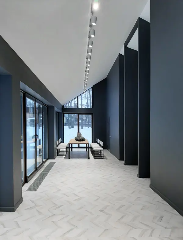 Беседка с панорамным остеклением.