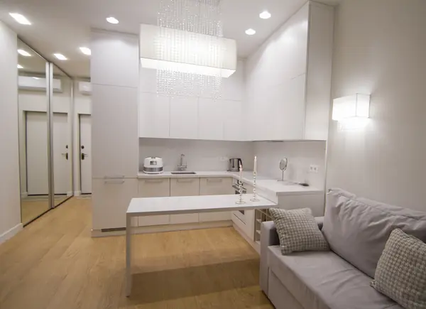 Кухня в стиле хай-тек