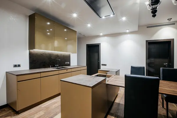 Кухня в пряных тонах