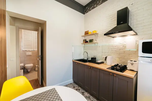 Комиссаровский переулок