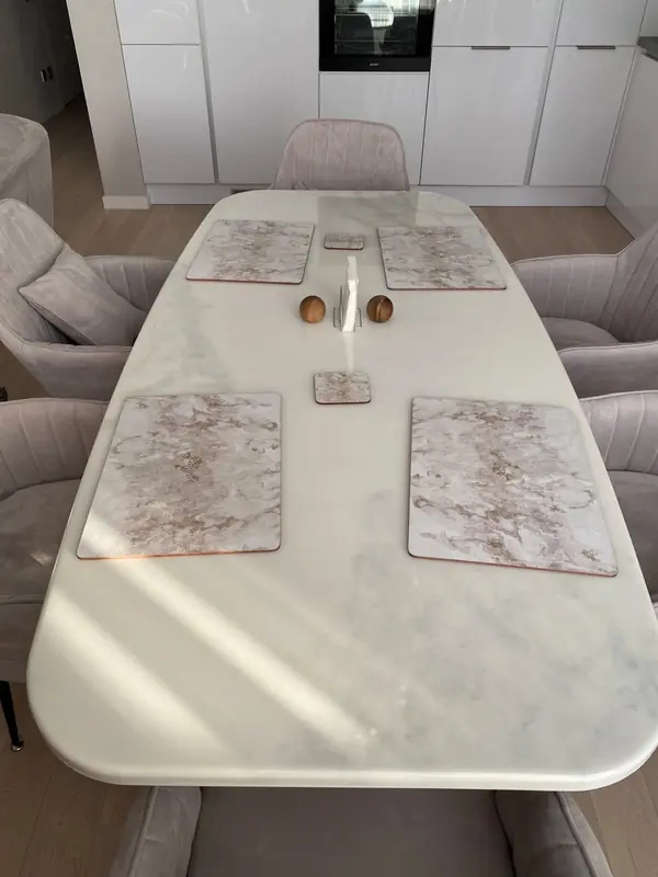 Обеденный стол под белый мрамор
