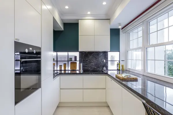 «Квартирный вопрос»: «Гранатовая кухня»