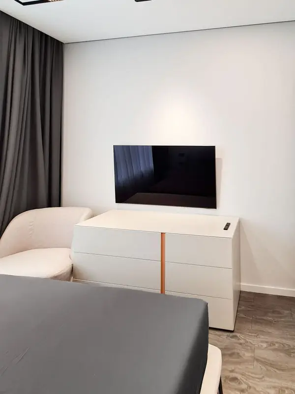 Белый минимализм - спальня