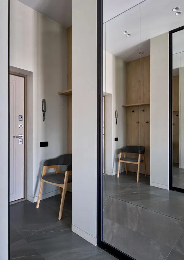 Светлая двухкомнатная квартира 60 кв.м. с панорамными окнами