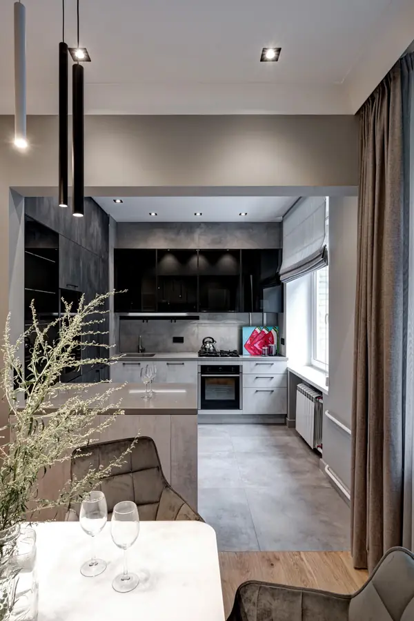 "Смокинг". Квартира на наб. Т. Шевченко