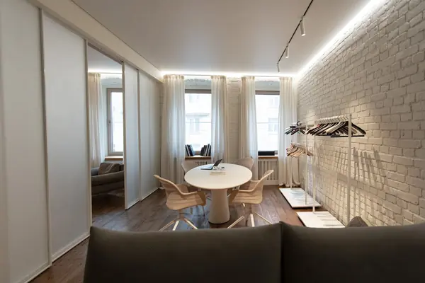 Межкомнатная раздвижная перегородка R1200 raumplus в комнату