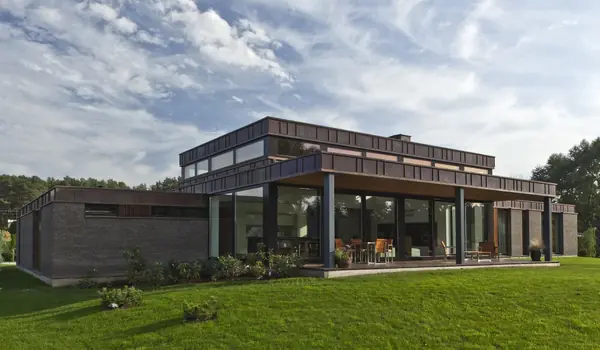 Современный взгляд на остекление (дерево-алюминиевые окна)