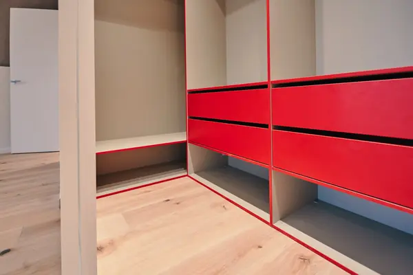 Гардеробная система ECOLINE с раздвижными дверьми raumplus