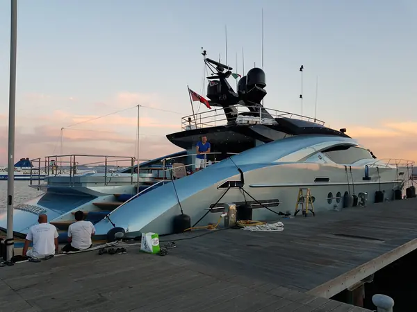 Модернизация мультимедиа систем на Мега яхте Waverunner 41метр