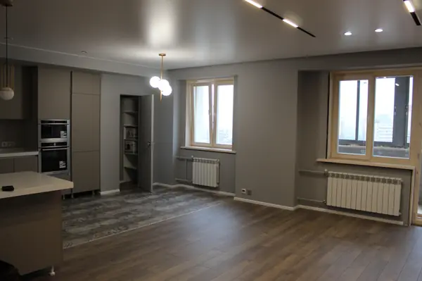 Четырехкомнатная в центре под ключ по дизайн-проекту