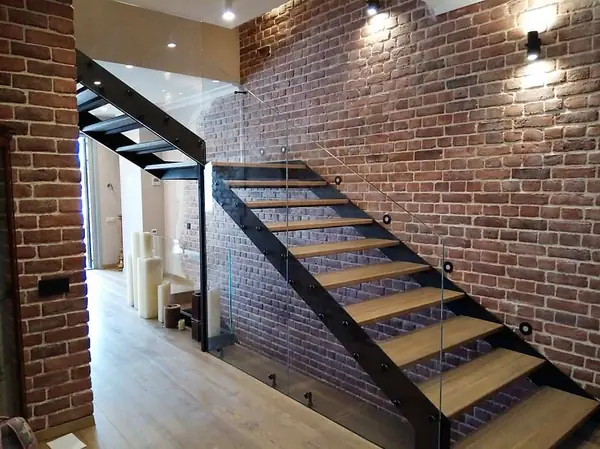Лестница в интерьере в стиле Лофт